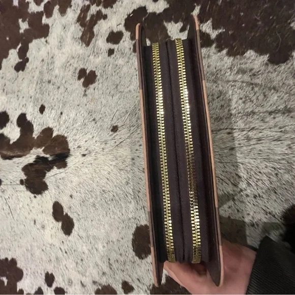 Plaid wristlet with Bow Accent - Picture 3 of 4